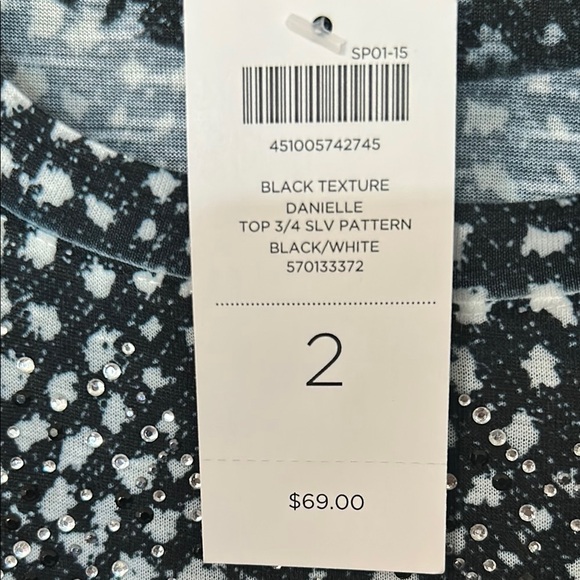 Chico's Black and White Geometric Tunic - Picture 2 of 10